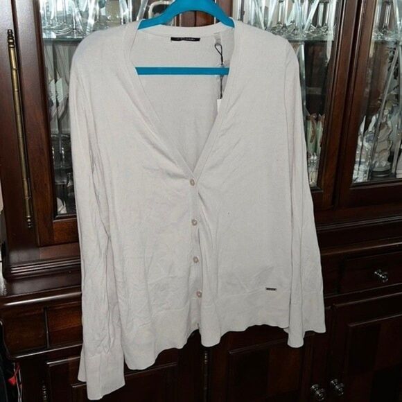 Tahari Cardigan with wide sleeves. Color pale platinum - Picture 1 of 7